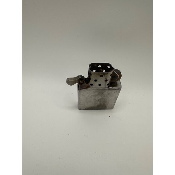 Vintage Zippo Lighter With Moon & Mountain Etching - Picture 4 of 6